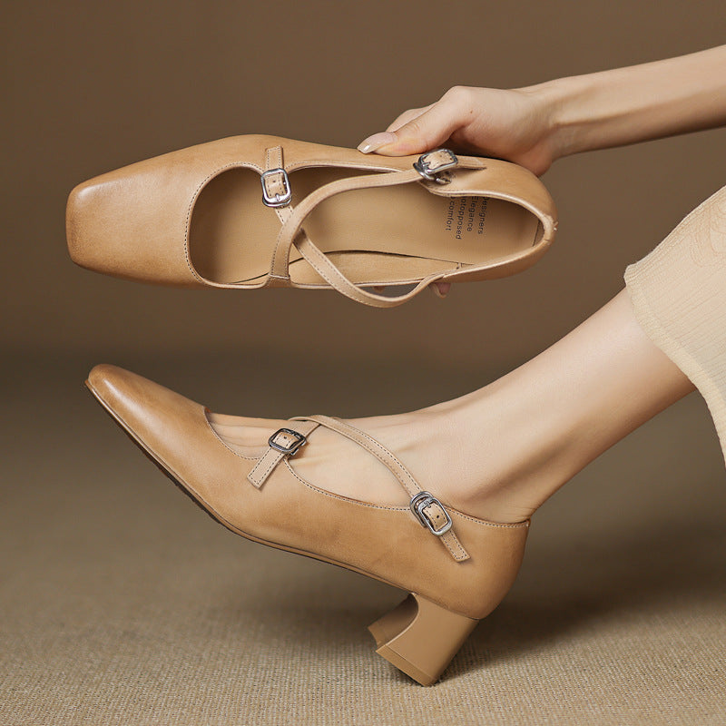 Béatrice – Leder Kitten Heels