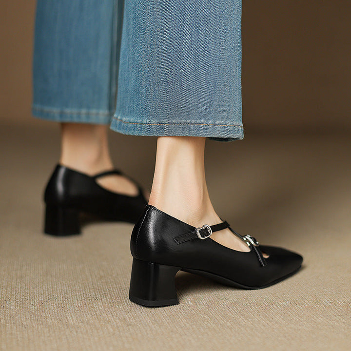 Béatrice – Leder Kitten Heels