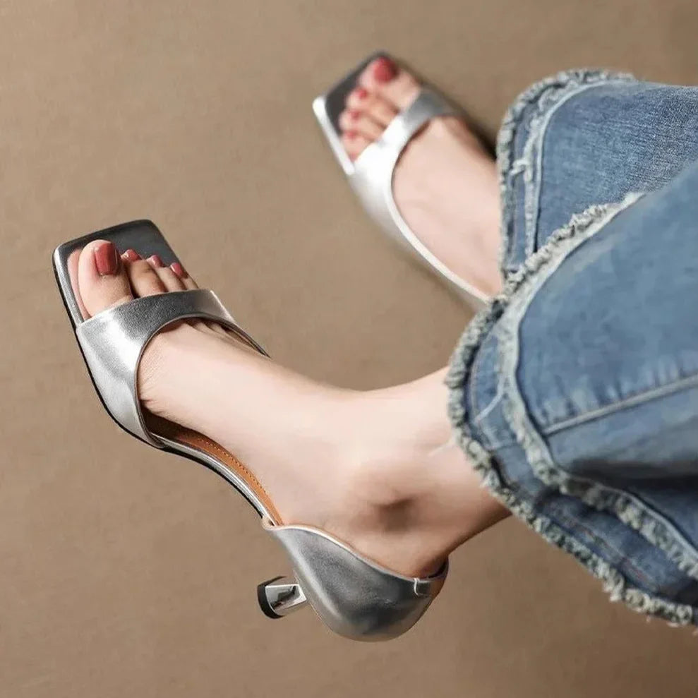 Corinne – Talons en cuir